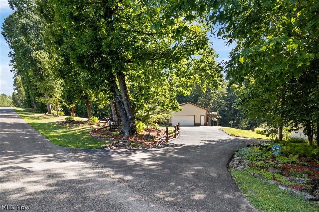9234 Bailey Road NE Bolivar OH 44612
