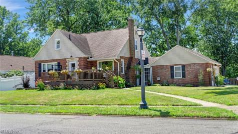2218 20th Street Cuyahoga Falls OH 44223