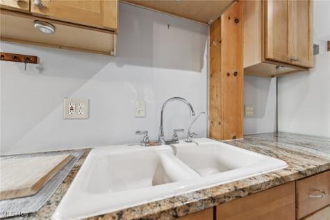 1312 W 93rd Street Cleveland OH 44102