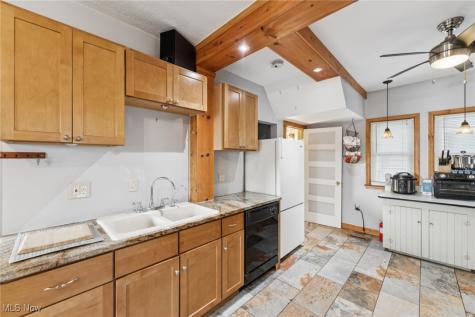 1312 W 93rd Street Cleveland OH 44102