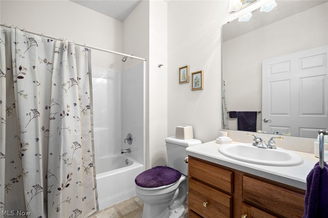 1990 Buckingham Drive Avon OH 44011