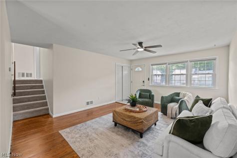 11159 Stoneham Road Parma Heights OH 44130