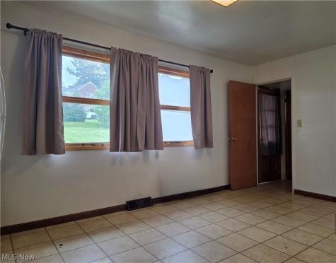 238 Meadowbrook Drive Steubenville OH 43953