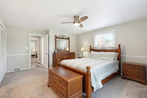 729 Crestwood Avenue Wadsworth OH 44281
