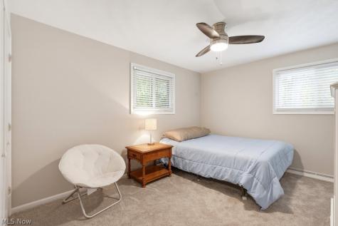 729 Crestwood Avenue Wadsworth OH 44281