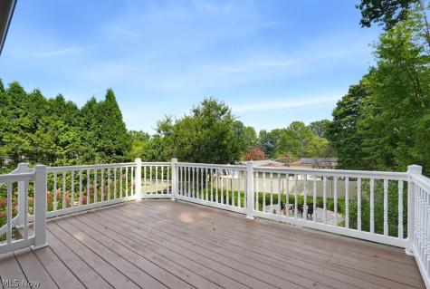 729 Crestwood Avenue Wadsworth OH 44281