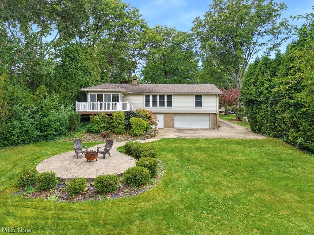 729 Crestwood Avenue Wadsworth OH 44281