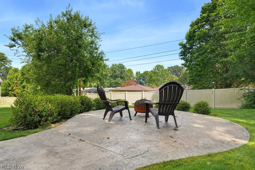 729 Crestwood Avenue Wadsworth OH 44281