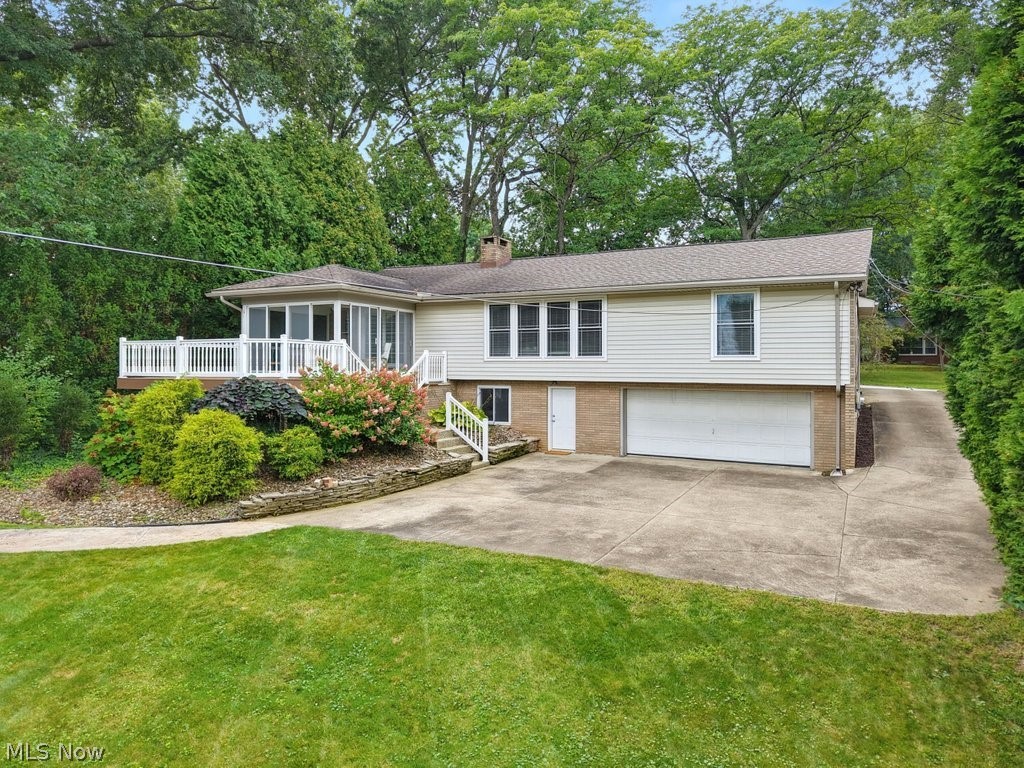 729 Crestwood Avenue Wadsworth OH 44281