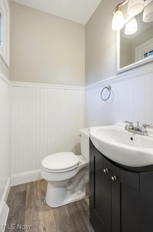 729 Crestwood Avenue Wadsworth OH 44281
