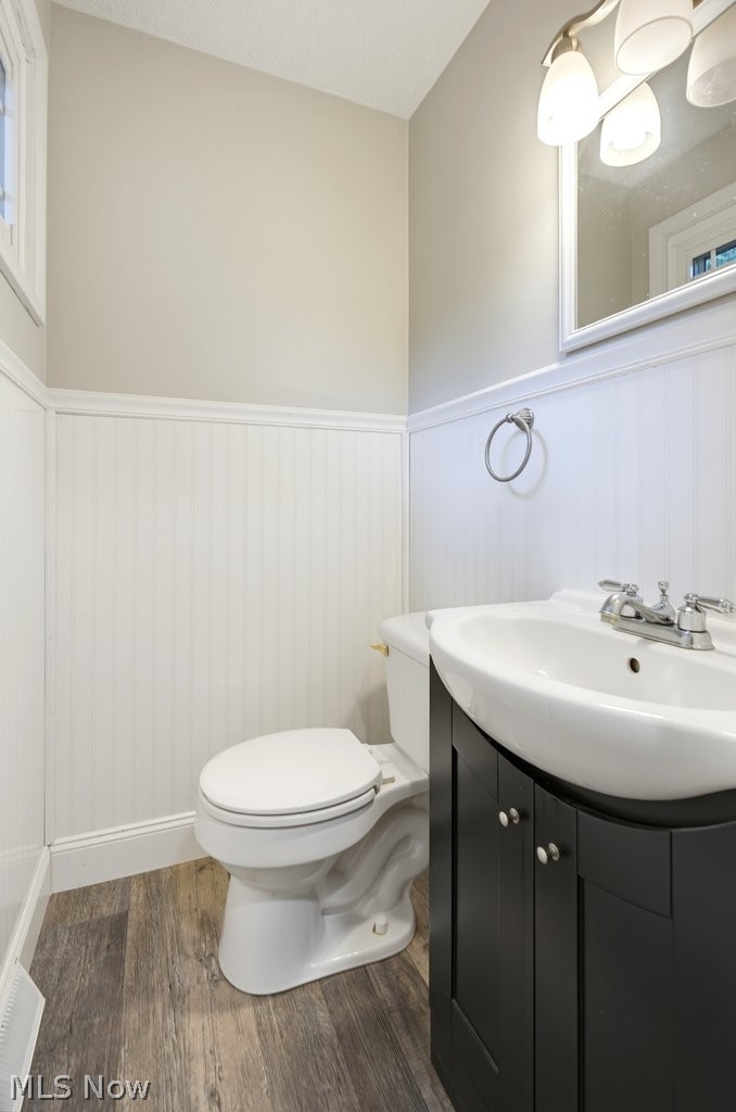 729 Crestwood Avenue Wadsworth OH 44281