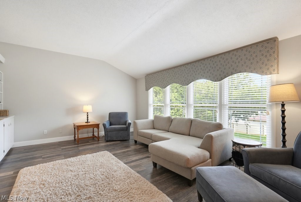 729 Crestwood Avenue Wadsworth OH 44281