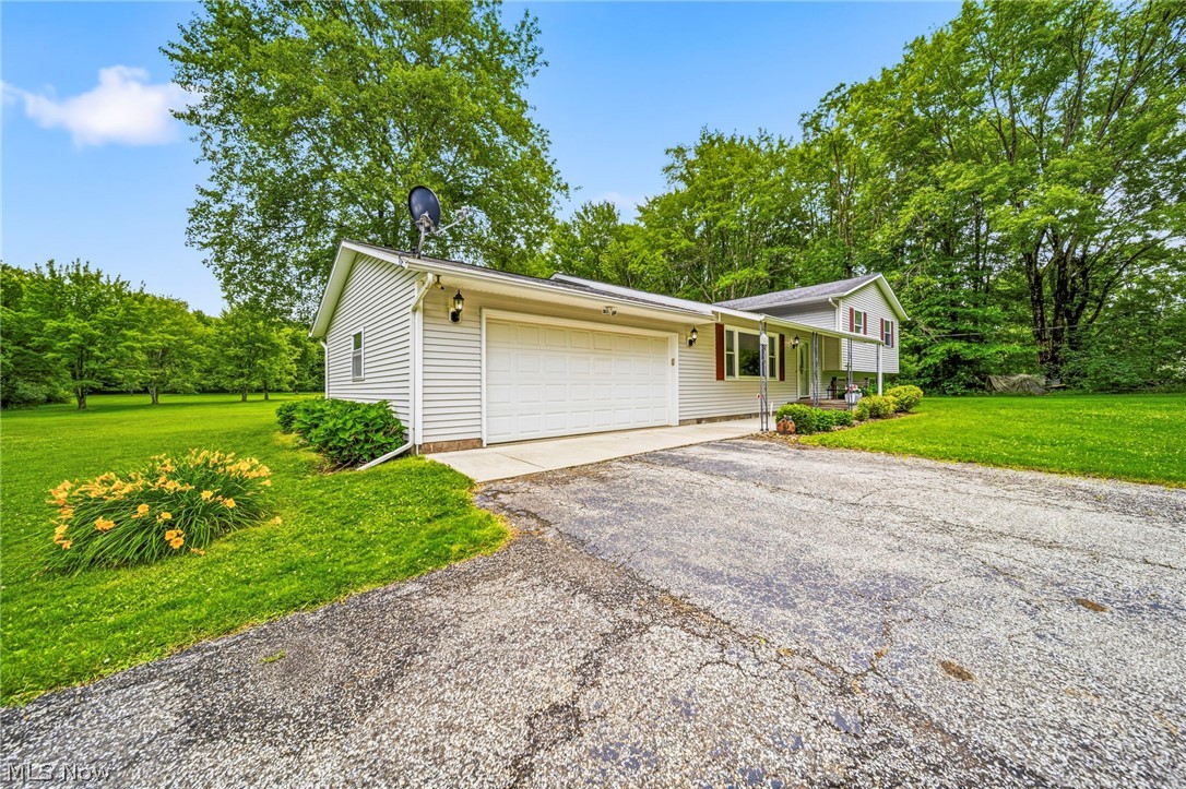 1960 Dadeyville Road Austinburg OH 44010