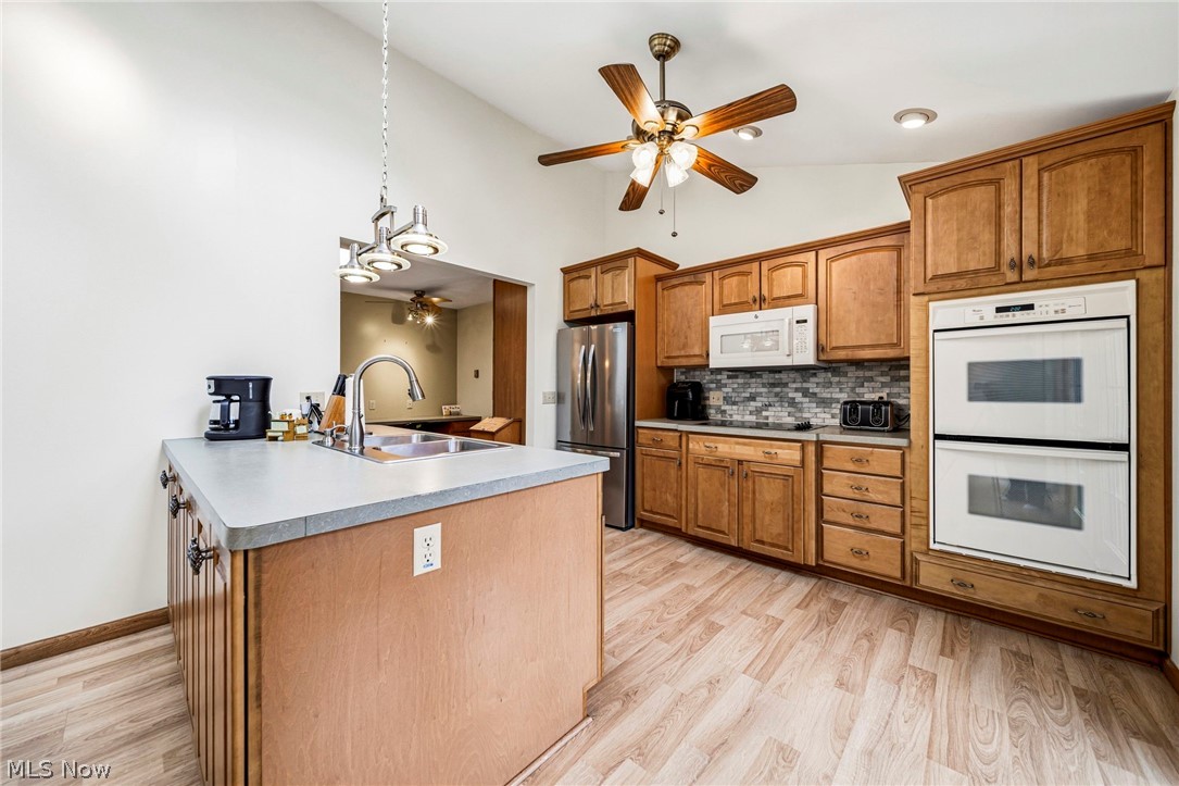 1960 Dadeyville Road Austinburg OH 44010