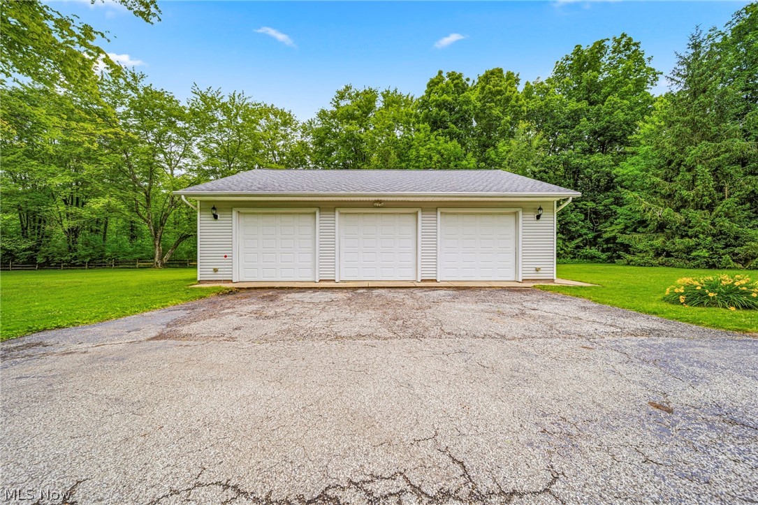 1960 Dadeyville Road Austinburg OH 44010
