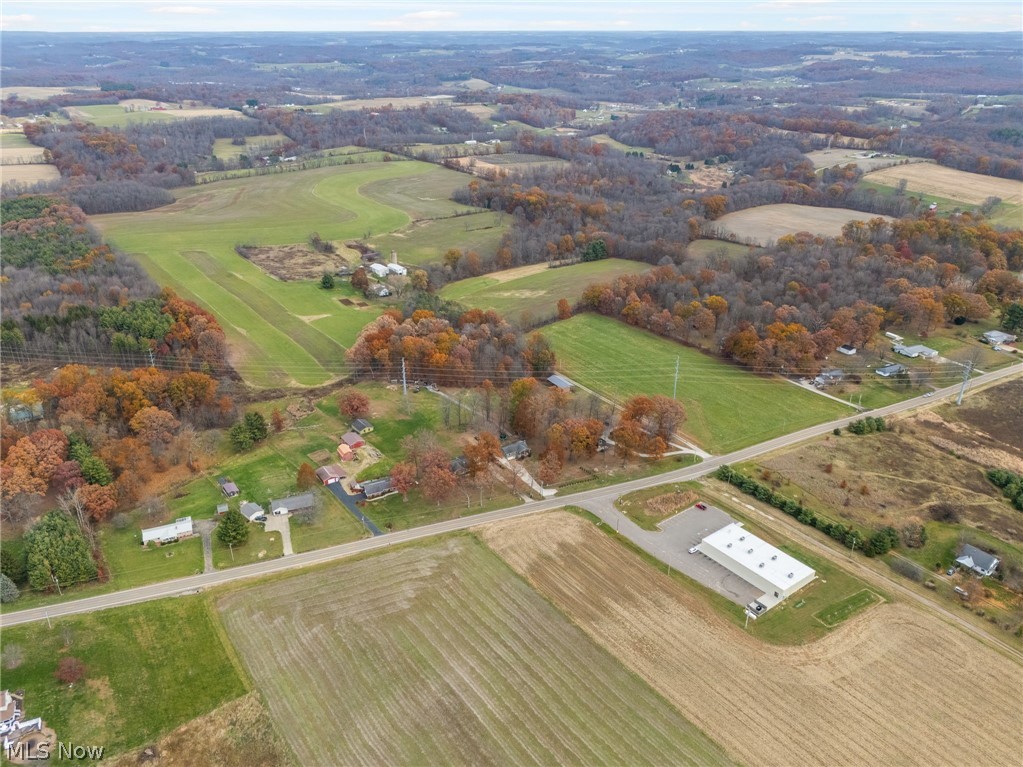 2081 Waynesburg Road NW Carrollton OH 44615