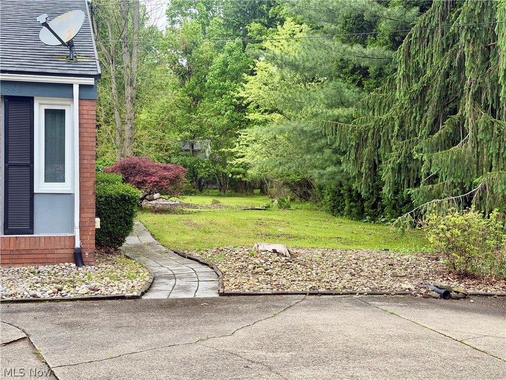 568 Northlawn Drive Youngstown OH 44505