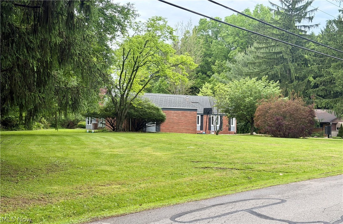 568 Northlawn Drive Youngstown OH 44505
