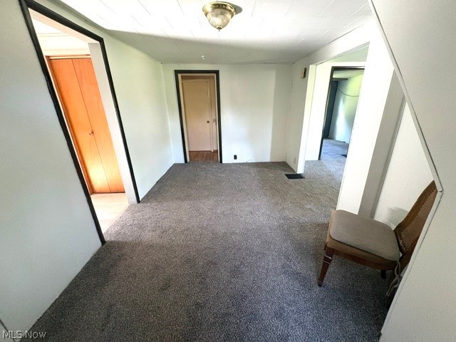 2047 Wilson Avenue NE Warren OH 44483