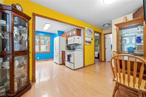 21073 Morris Drive Strongsville OH 44149