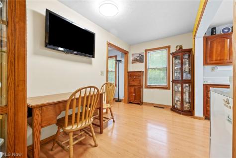 21073 Morris Drive Strongsville OH 44149