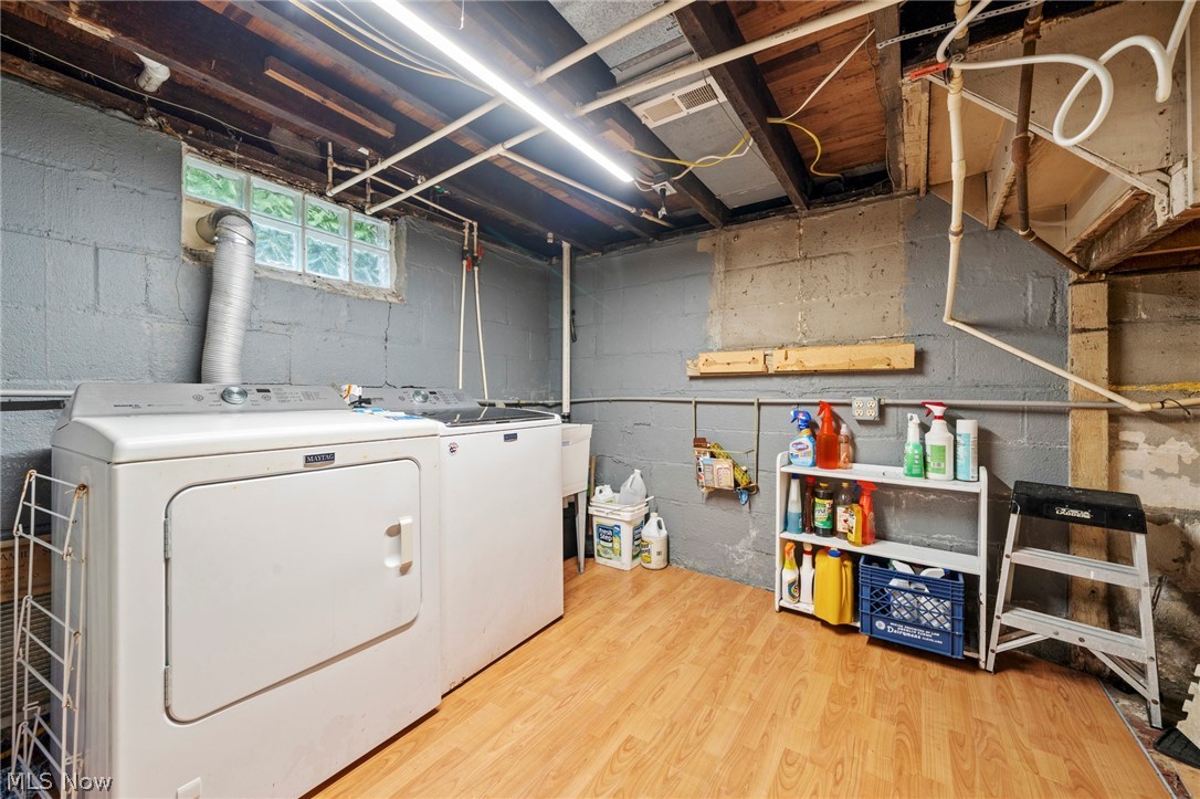 21073 Morris Drive Strongsville OH 44149