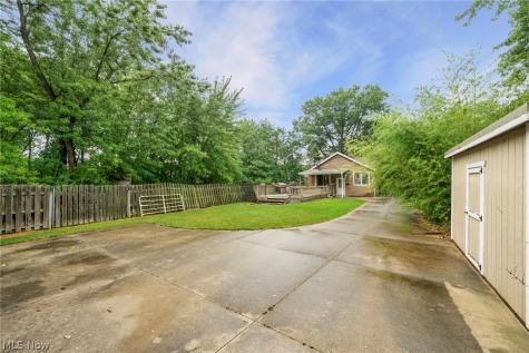 21073 Morris Drive Strongsville OH 44149