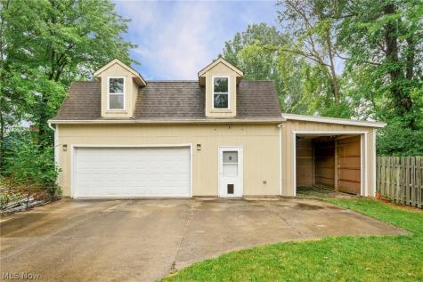 21073 Morris Drive Strongsville OH 44149