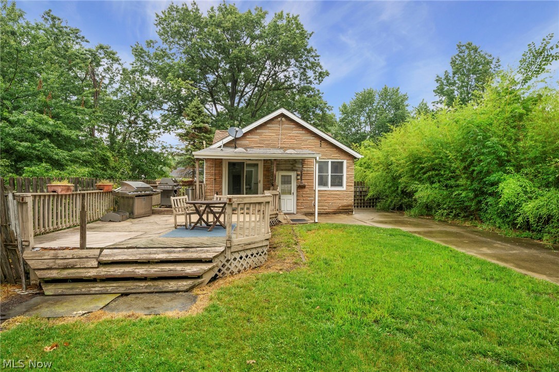 21073 Morris Drive Strongsville OH 44149
