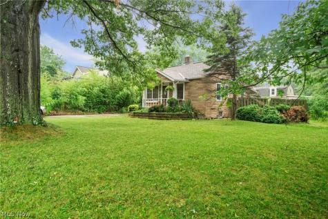21073 Morris Drive Strongsville OH 44149
