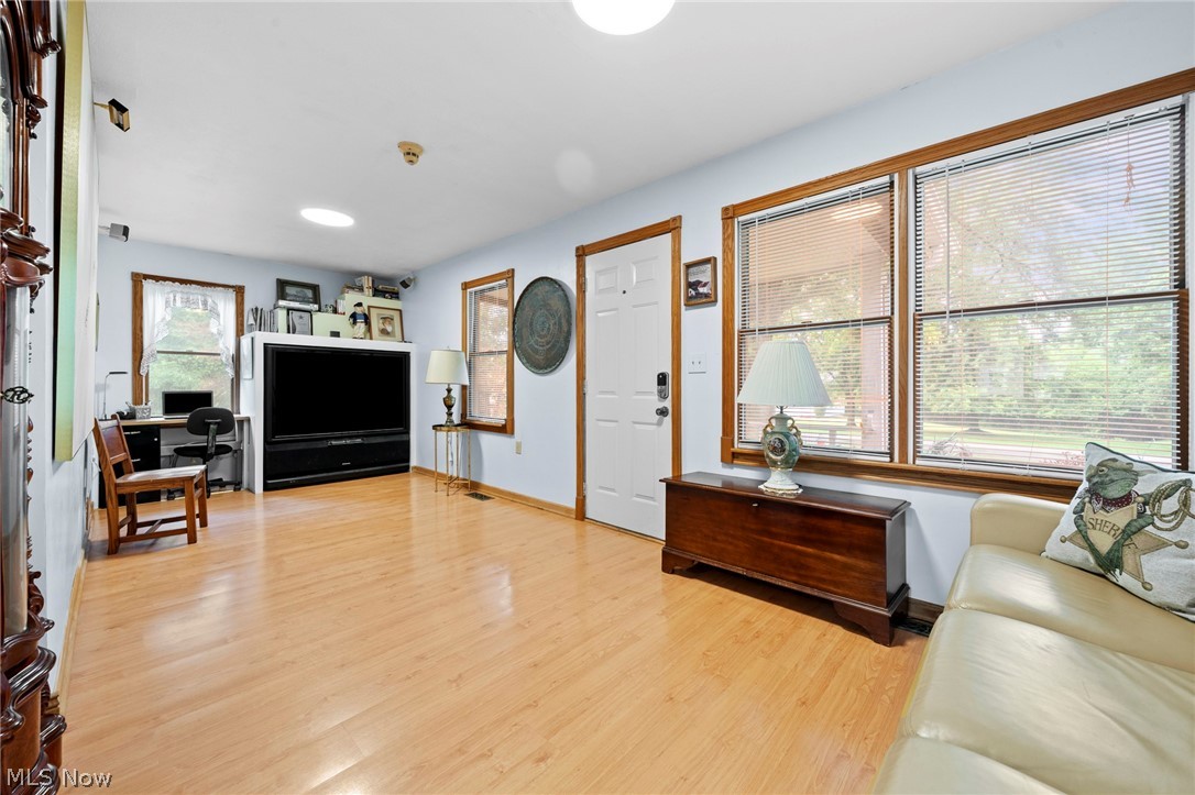 21073 Morris Drive Strongsville OH 44149