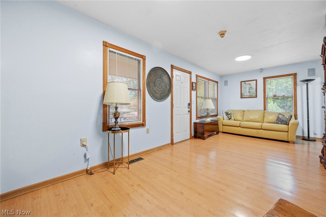 21073 Morris Drive Strongsville OH 44149