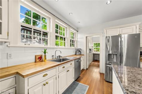 2928 Attleboro Road Shaker Heights OH 44120