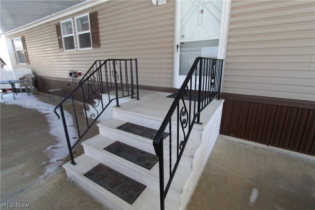 247 Island Drive Elyria OH 44035