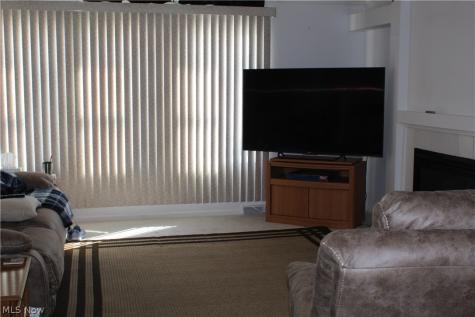 247 Island Drive Elyria OH 44035