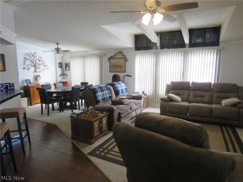 247 Island Drive Elyria OH 44035