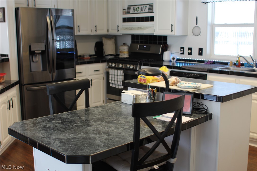 247 Island Drive Elyria OH 44035