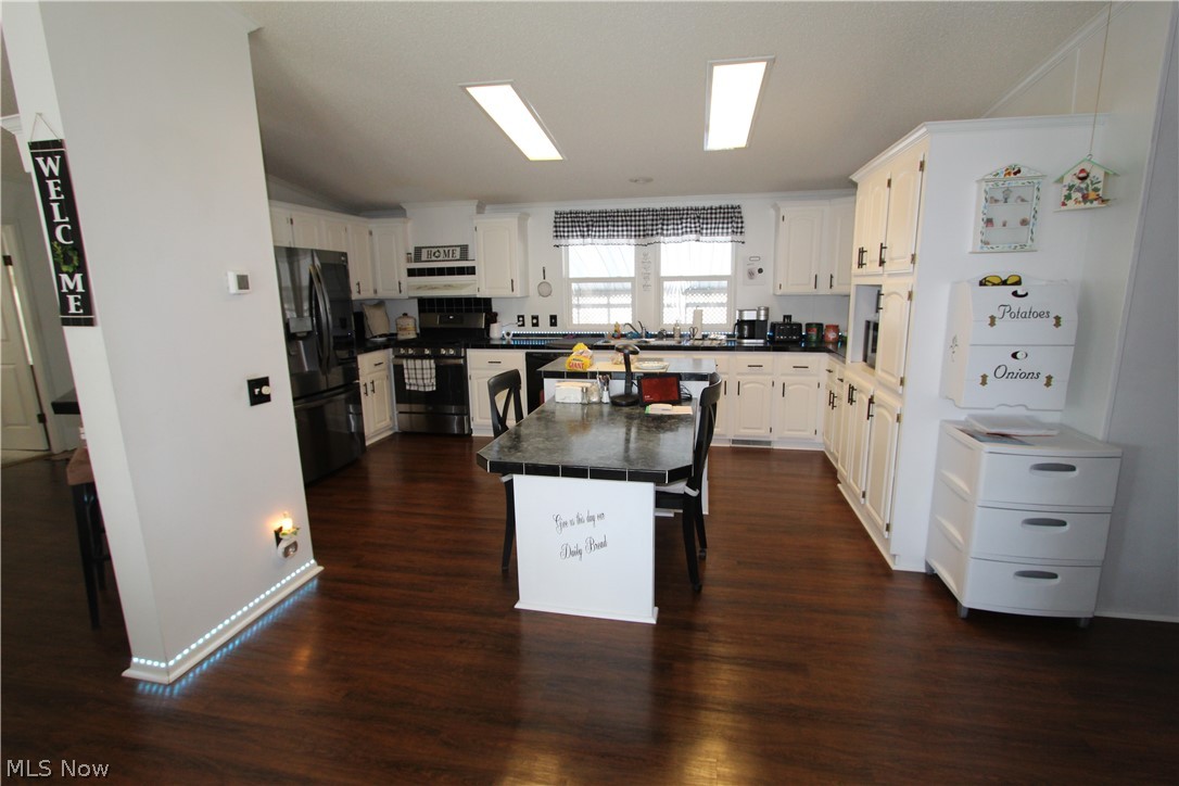 247 Island Drive Elyria OH 44035