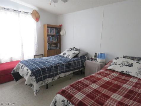 247 Island Drive Elyria OH 44035