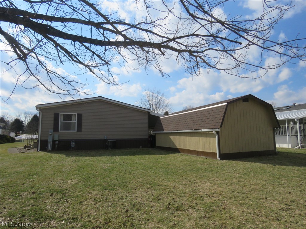 247 Island Drive Elyria OH 44035