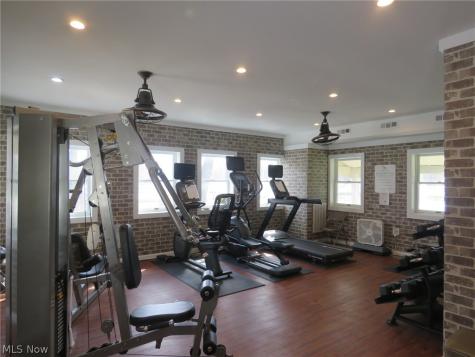 247 Island Drive Elyria OH 44035