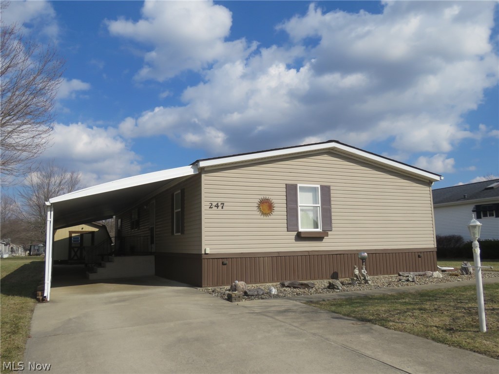 247 Island Drive Elyria OH 44035