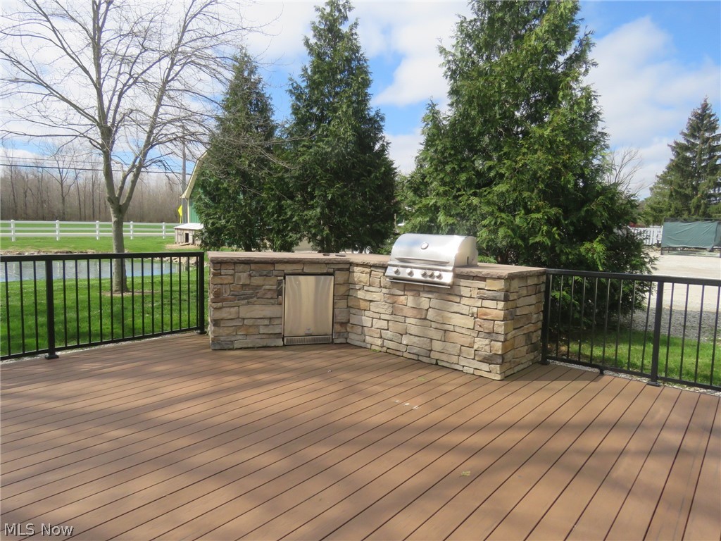 247 Island Drive Elyria OH 44035