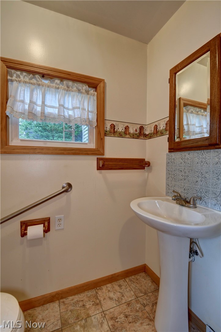 305 Main Street W Beach City OH 44608