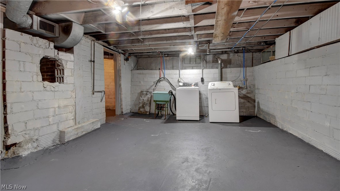 305 Main Street W Beach City OH 44608