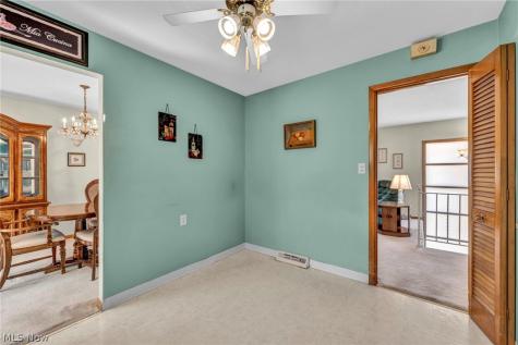 5773 Sherwood Drive North Olmsted OH 44070