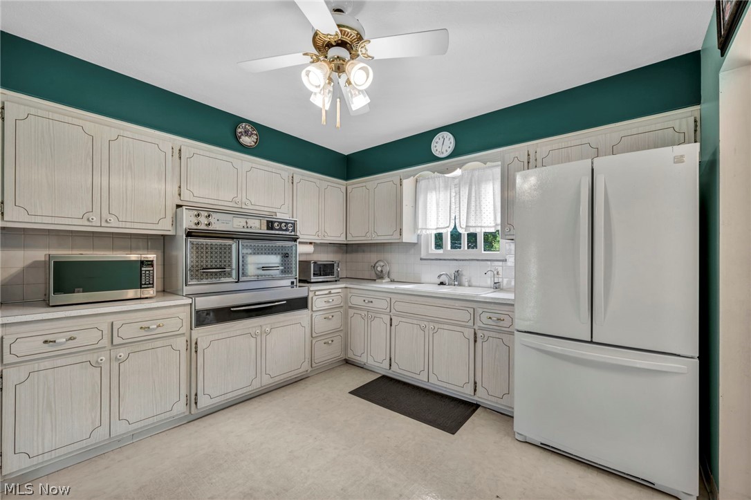 5773 Sherwood Drive North Olmsted OH 44070