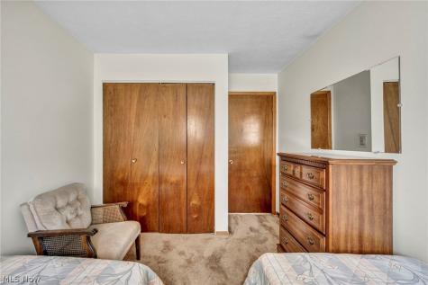 5773 Sherwood Drive North Olmsted OH 44070
