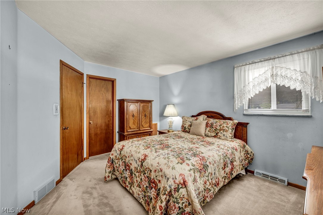5773 Sherwood Drive North Olmsted OH 44070