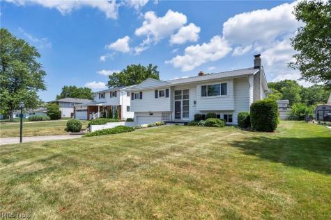 5773 Sherwood Drive North Olmsted OH 44070